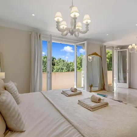 Luxury Vallon - Private Heated Pool