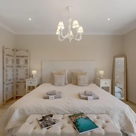 Luxury Vallon - Private Heated Pool Villa