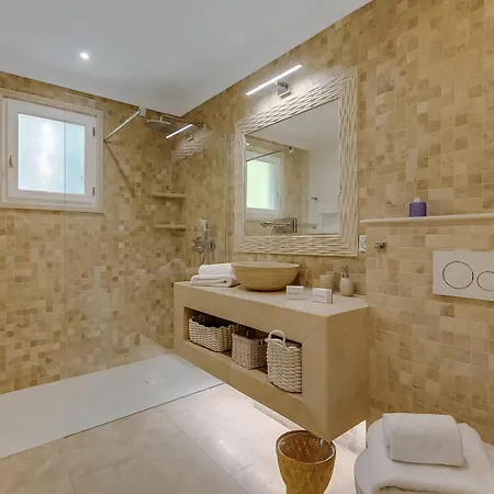 Luxury Vallon - Private Heated Pool