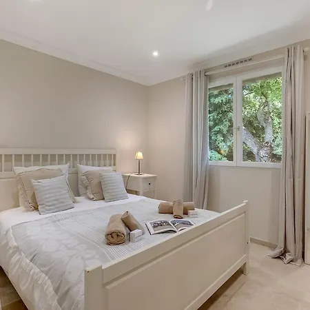 Luxury Vallon - Private Heated Pool Villa *