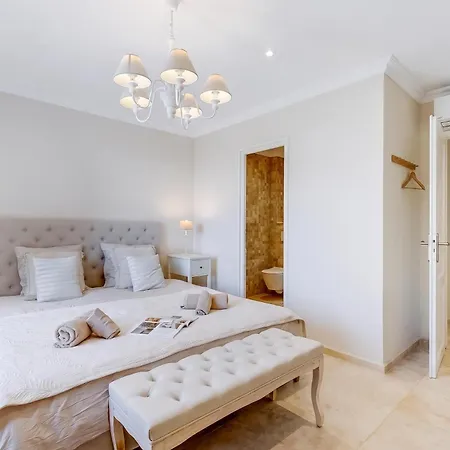 Luxury Vallon - Private Heated Pool