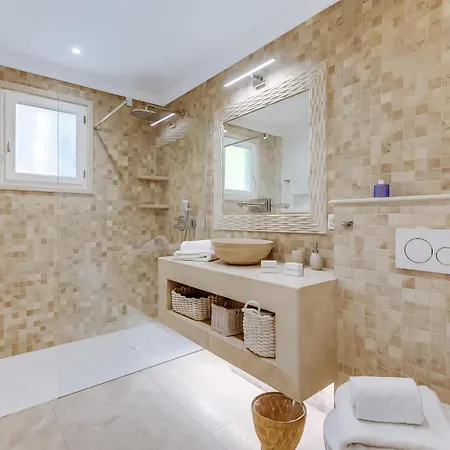 Luxury Vallon - Private Heated Pool Villa *
